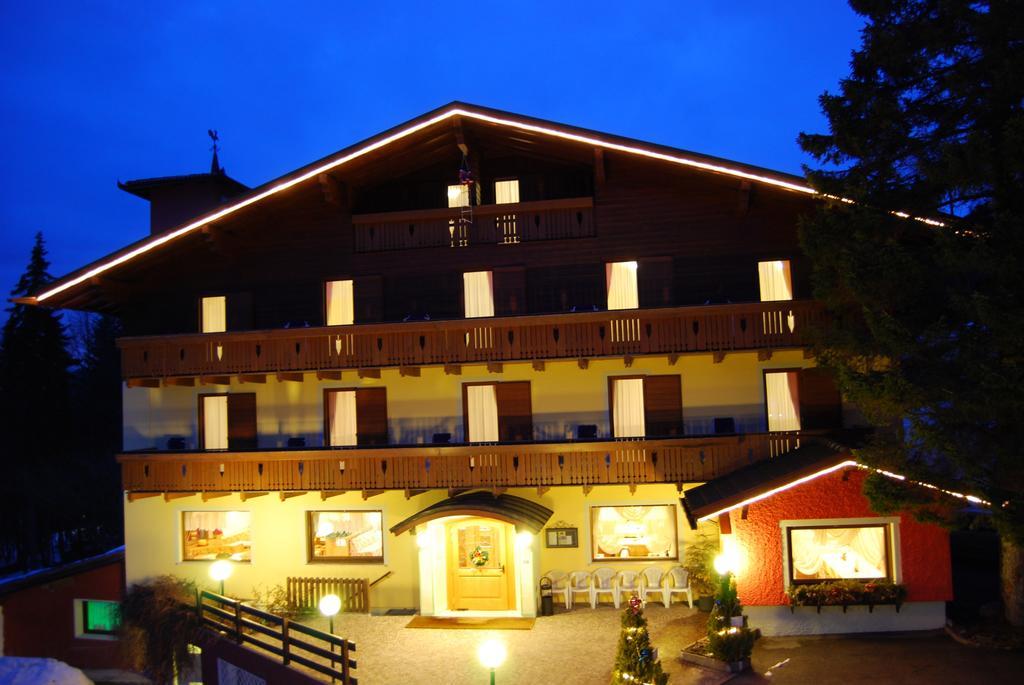 Albergo Villa Cristina Folgaria Exterior photo